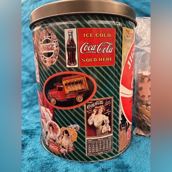 Brand new Coca Cola Puzzle 700 pieces-1993 - Picture 3 of 5